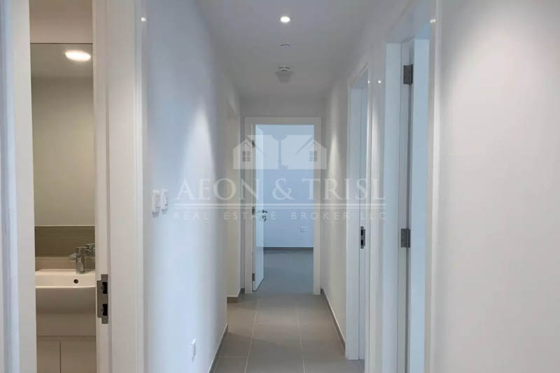 Large 3 Bed Apt | Park & Pool View | Rented-pic_6